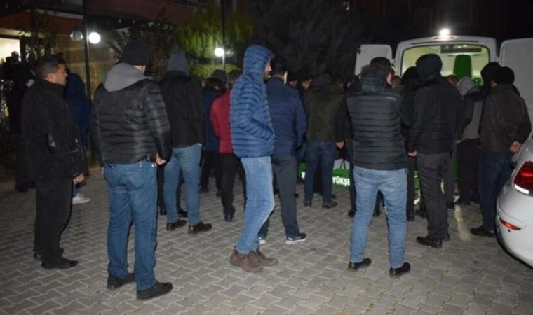 Yalnız yaşayan polis memuru evinde ölü bulundu