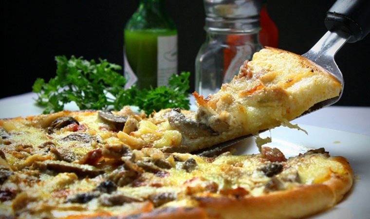 Pizza hamuruna jilet koyan kişiye hapis cezası