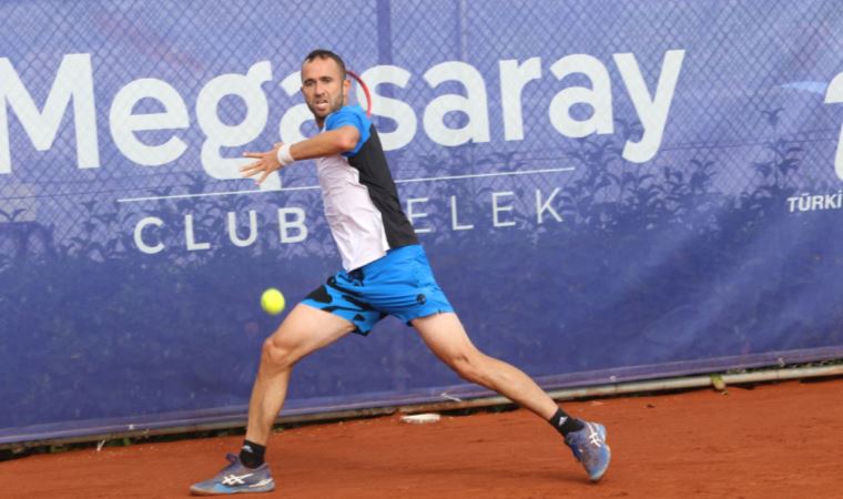 Antalya'da düzenlenen MTA Open Tenis Turnuvası'nda Marsel İlhan ana tabloya yükseldi