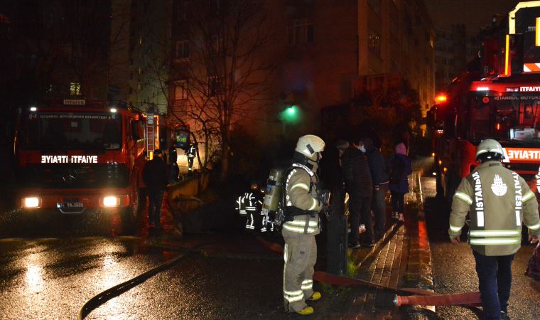 Şişli'de malzeme deposunda yangın çıktı