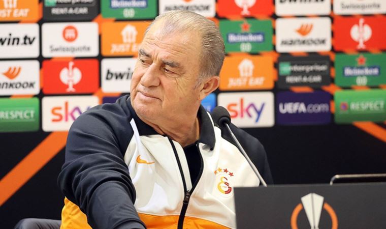 Fatih Terim ile tercüman arasındaki diyalog basın toplantısına damga vurdu