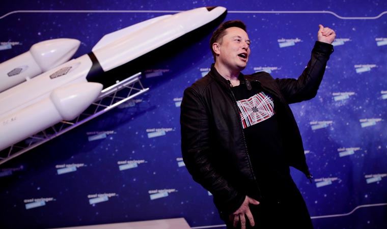 Elon Musk'tan '3. Dünya Savaşı' öncesi 'Mars'ta kendi kendine yeten bir şehir kurma' hedefi