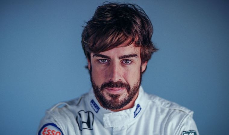 Fernando Alonso'ya bisiklete binerken otomobil çarptı