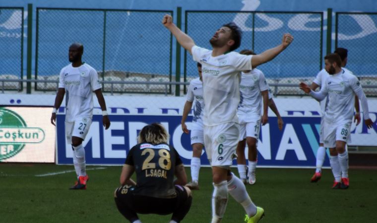 Konyaspor Denizlispor'u rahat yendi