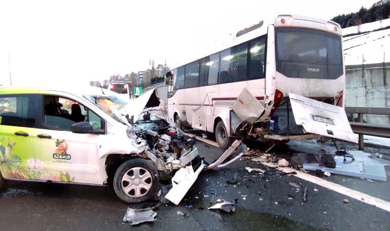 TEM'de trafiği kilitleyen kaza