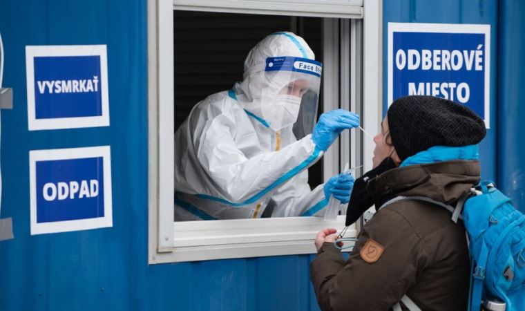 Covid - Slovakya AB'den acil yardım talep etti: Vakalardaki artışla baş edemiyoruz