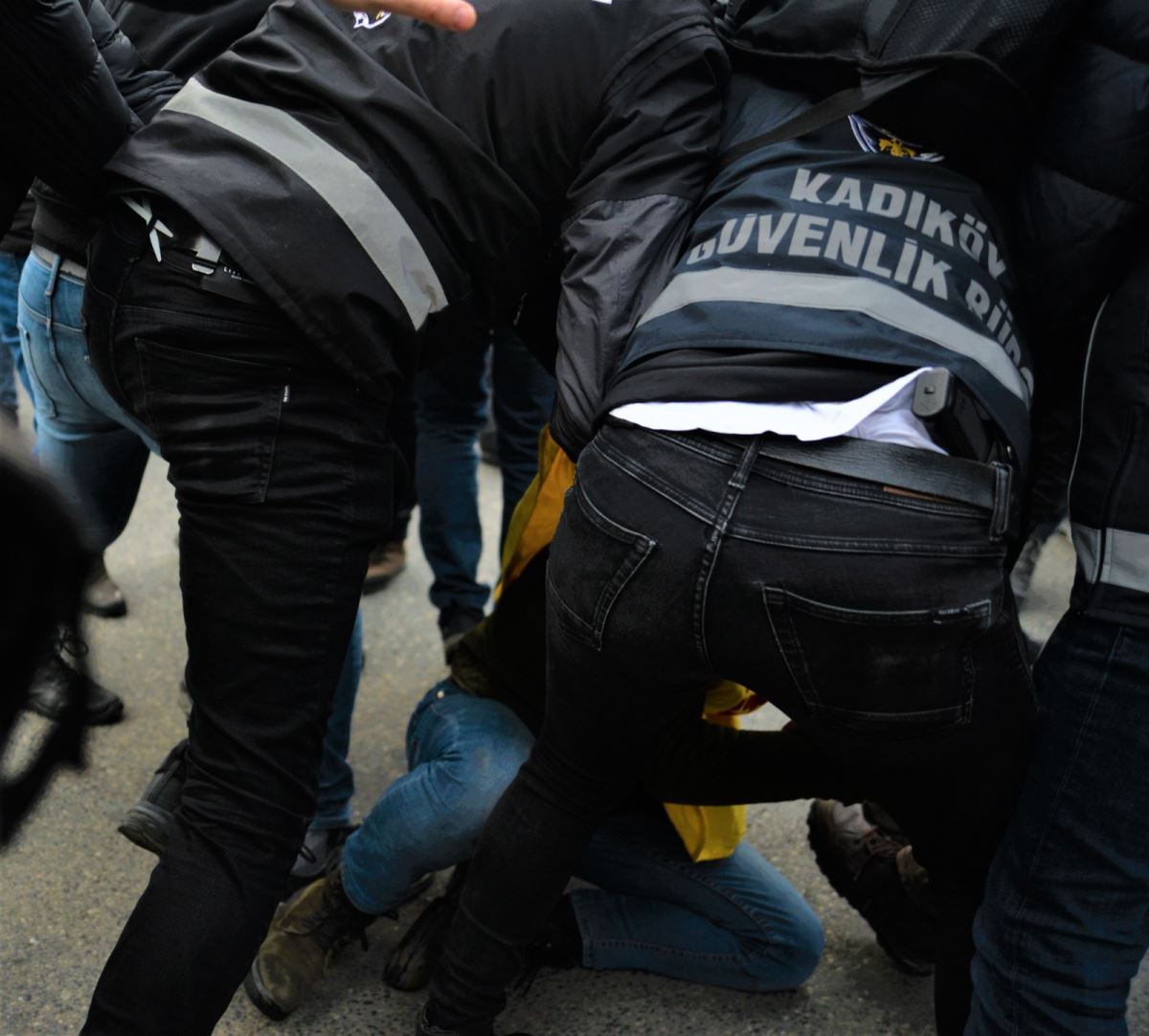 Kadıköy'de sert müdahale! Boğaziçi protestosundan çarpıcı görüntüler...