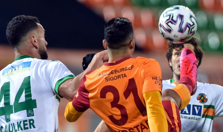 Galatasaray Alanyaspor'u devirdi