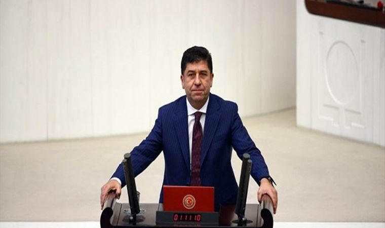 AKP kongresinde açılan skandal pankarta CHP'li vekilden sert tepki!