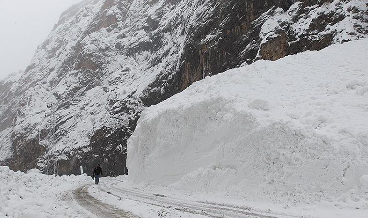 Meteoroloji'den önemli uyarı: Kuvvetli yağış, su baskınları ve çığlara dikkat