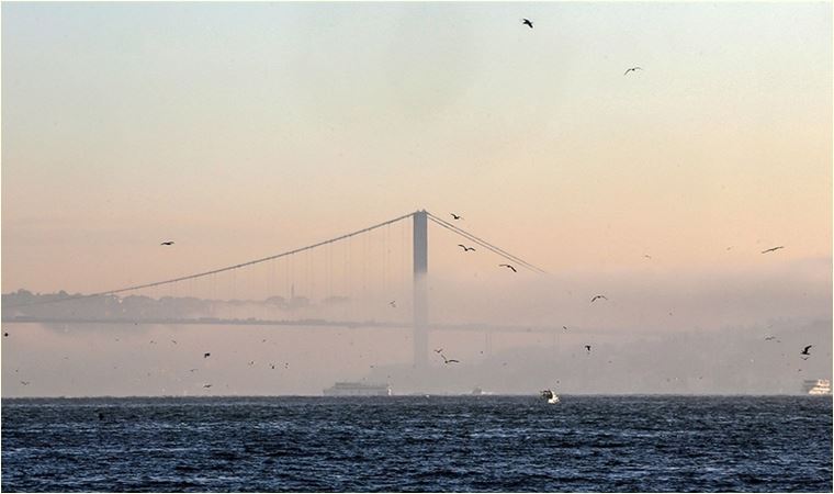 İstanbul Boğazı'ndan geçişler askıya alındı