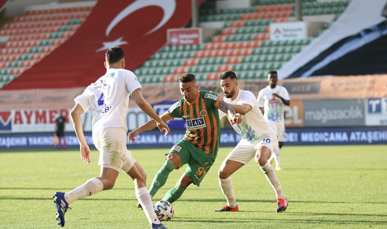 Alanyaspor soluk aldı