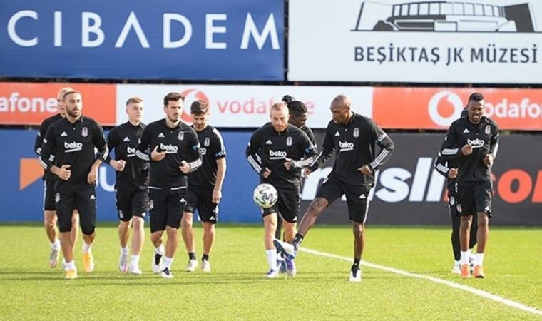 Beşiktaş’ta Cenk Tosun takımla çalıştı