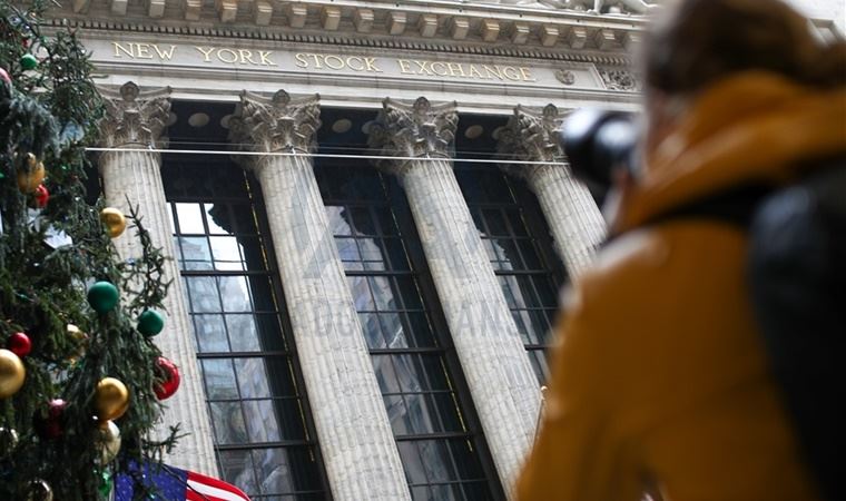 Wall Street, beklentilerin altındaki şirket bilançolarıyla rekor seviyeden düşmeye hazırlanıyor