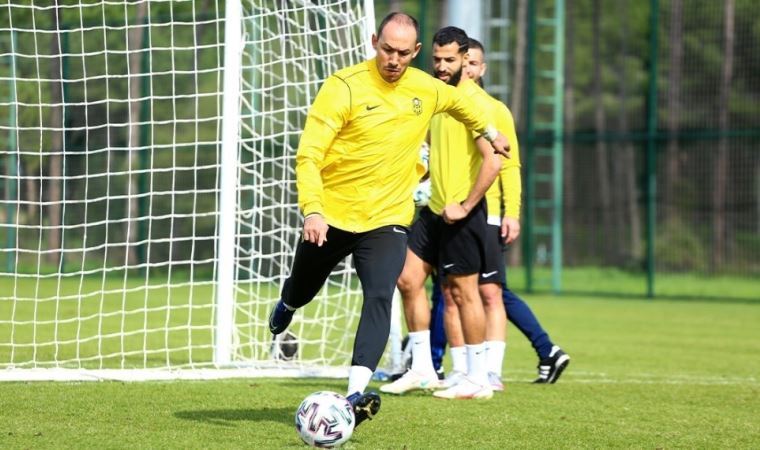 UEFA, Umut Bulut'un doğum gününü kutladı