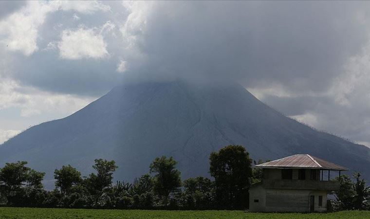 Endonezya'nın Sinabung Yanardağı'nda hareketlilik