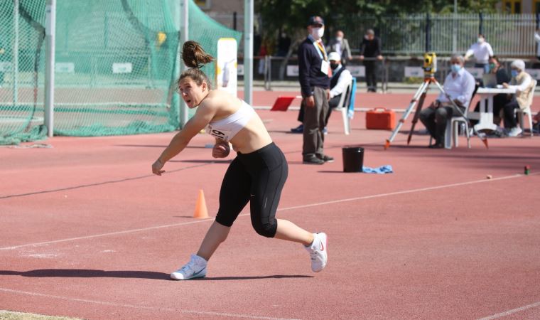 Atletizmde gençlerden büyük başarı