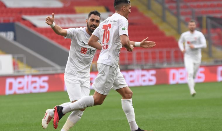 Gol düellosu Sivasspor'un; Göztepe'yi devirdiler