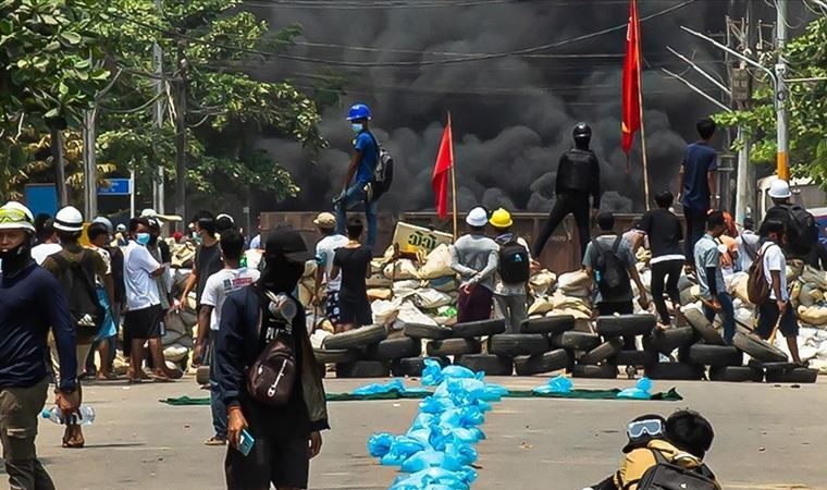 Myanmar'da güvenlik güçlerinin sert müdahalesi sürüyor