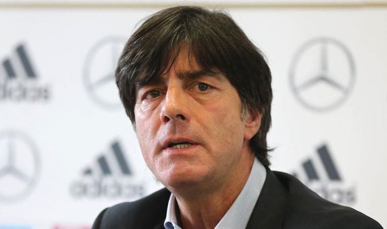 Löw Almanya'dan ayrılacağını açıkladı