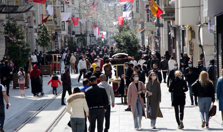 İstiklal Caddesi ve Beşiktaş'ta turist yoğunluğu