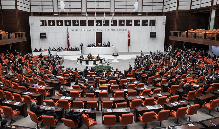 Son dakika gelişmesi... AKP'den akaryakıt, tütün ve alkollü içecek sektörü için yeni teklif