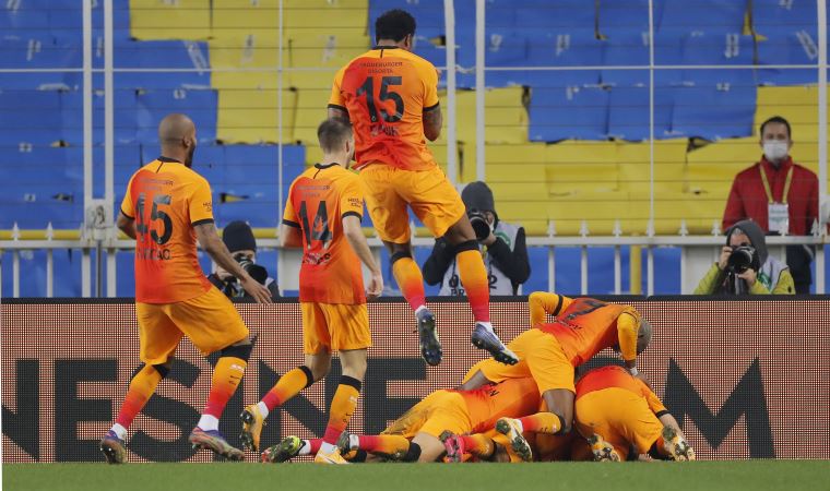 Galatasaray'a şok yıldız futbolcu sakatlandı, Trabzonspor maçında yok!