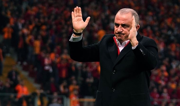 Ultraslan Terim'e cephe aldı, üyeler ve taraftarlar ayağa kalktı