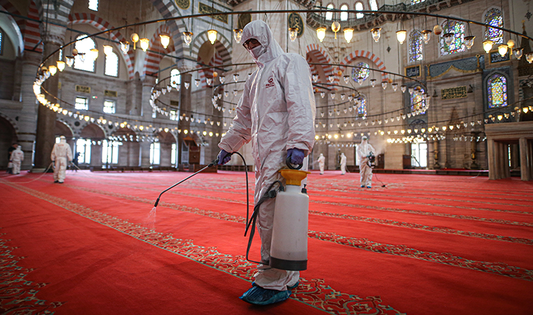 İçişleri Bakanlığı açıkladı: Cuma namazına gitmek yasak mı?