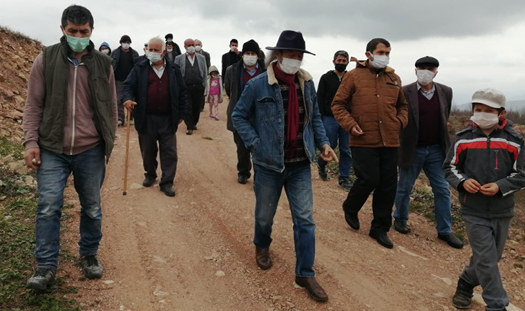 Ordu Kabataş'ta yeniden faaliyete geçirilmek istenen taş ocağına karşı bölge halkı tepki gösterdi