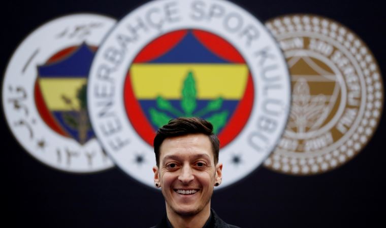 İngiltere medyasından Mesut Özil için flaş iddia