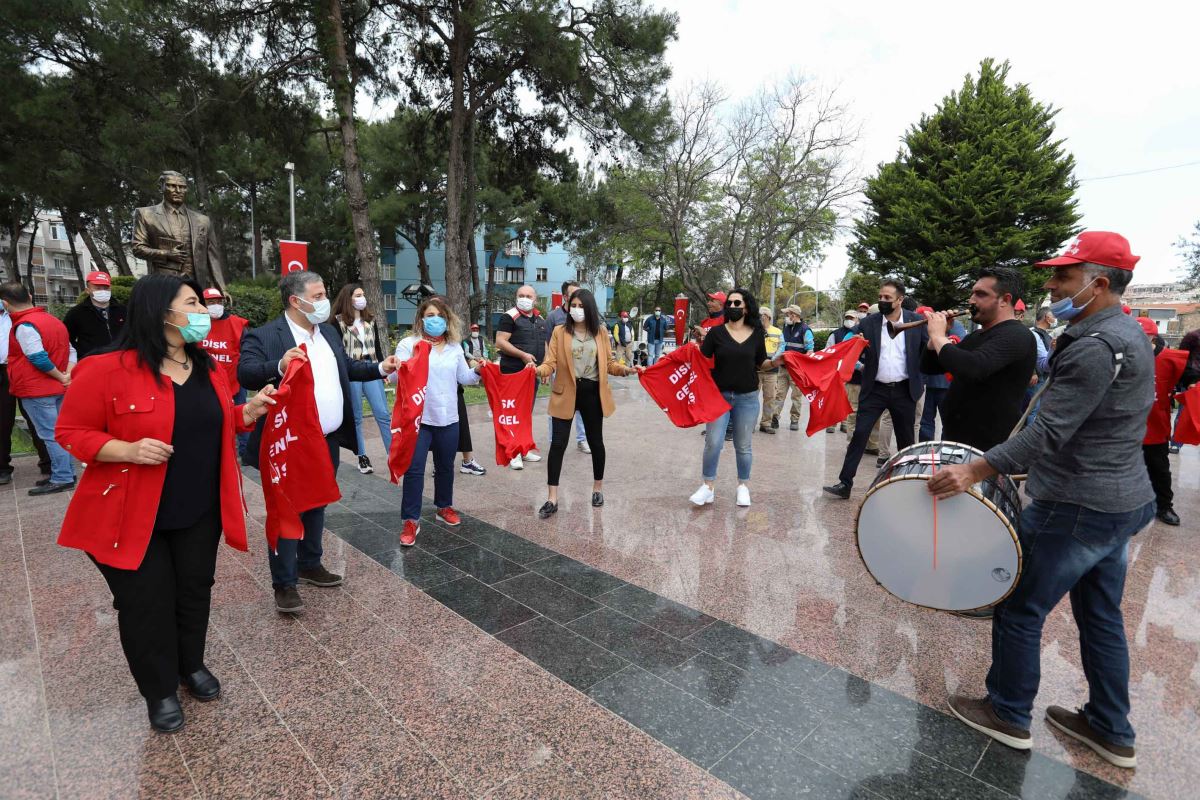 Tam kapanma öncesi 'erken 1 Mayıs'