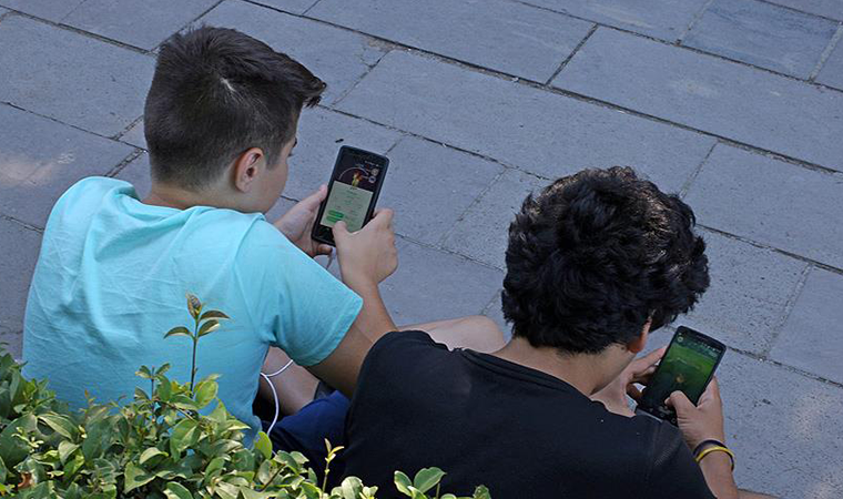 Çocuklarda teknoloji bağımlılığı depresyon nedeni