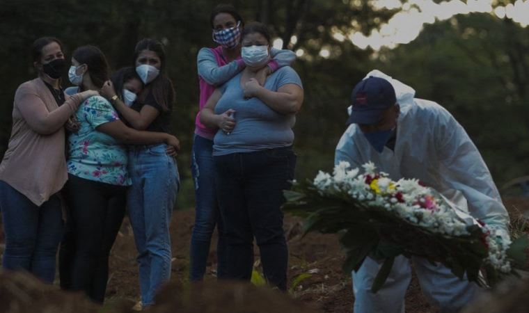 Covid: Brezilya'da salgın nedeniyle bir günde ilk kez 4 binden fazla kişi hayatını kaybetti