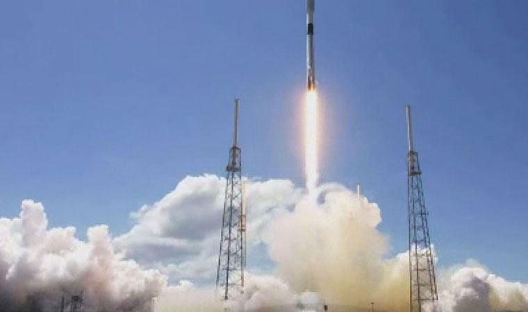 SpaceX, 60 adet Starlink uydusunu daha yörüngeye başarılı şekilde yolladı