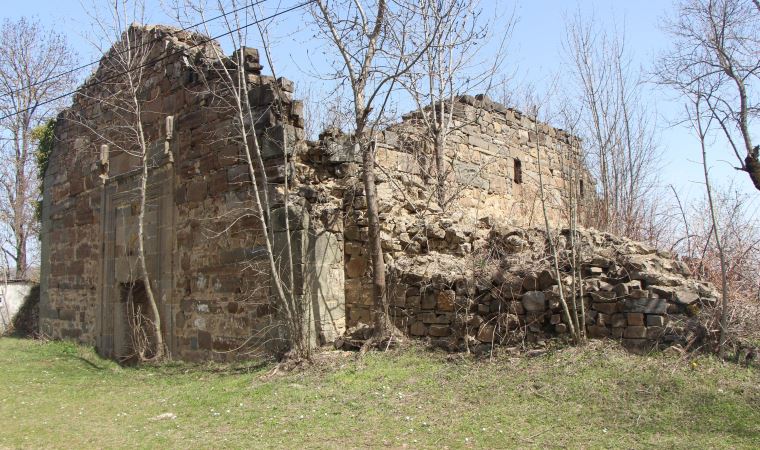 Samsun'da tarihi kiliseyi harabe çevirdiler: 