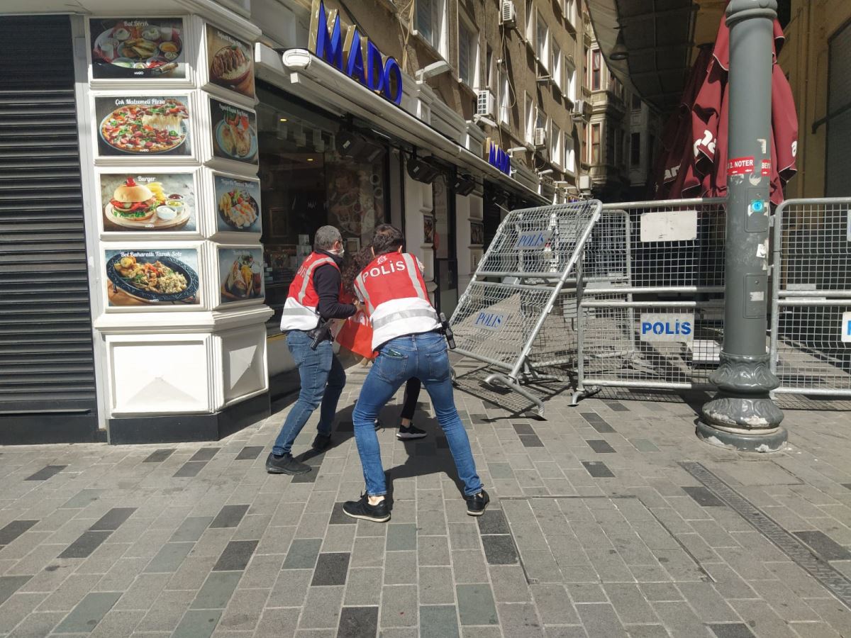 Yer: Taksim, yine müdahale!