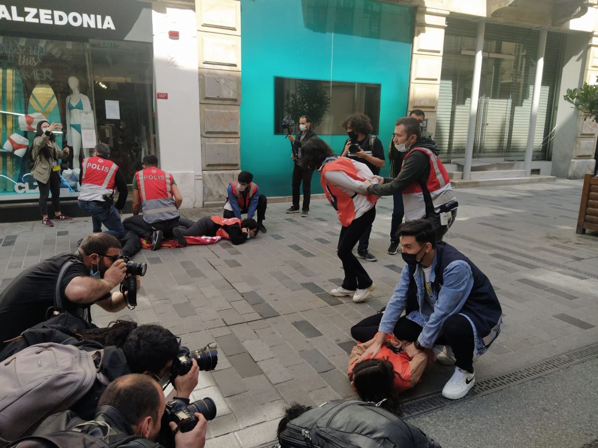 Yer: Taksim, yine müdahale!