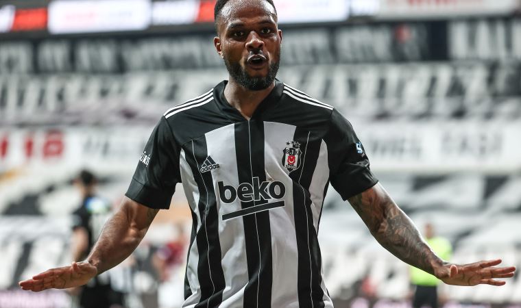 Cyle Larin 4 gol attı ilki başardı