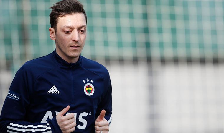 Mesut Özil'den, Suriyeli yetimlere iftar sofrası