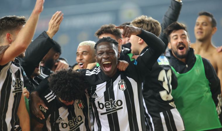 Beşiktaş'ta Larin, Dorukhan, Ljajic ve Josef kart sınırında