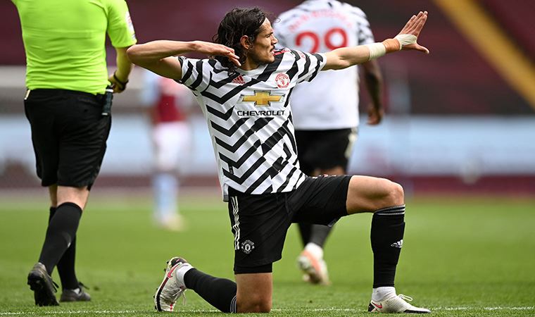 Edinson Cavani, Manchester United ile devam dedi