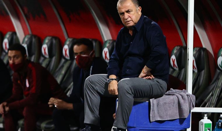 Fatih Terim 400 .maçında buzluğun üzerinde!