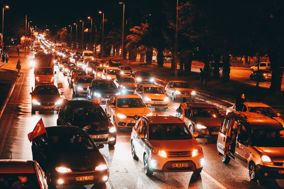 İstanbul'da gece yarısı büyük protesto