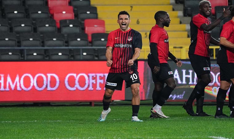 Şenol Güneş'in kadroya almadığı yıldızlar: Caner, Hakan, Adem, Emre, Mert Hakan