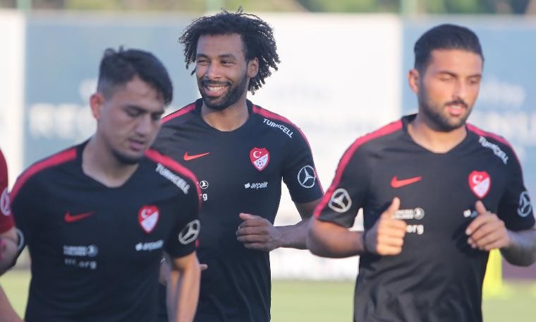 Şenol Güneş'in kadroya almadığı yıldızlar: Caner, Hakan, Adem, Emre, Mert Hakan