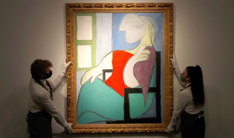 Picasso’nun 'Pencerenin yanında oturan kadın' tablosu 103 milyon dolara satıldı