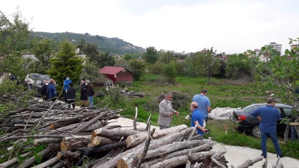 Giresun'da baltalı saldırı! Annesinin boğazını kesti, kardeşini ve polisleri yaraladı