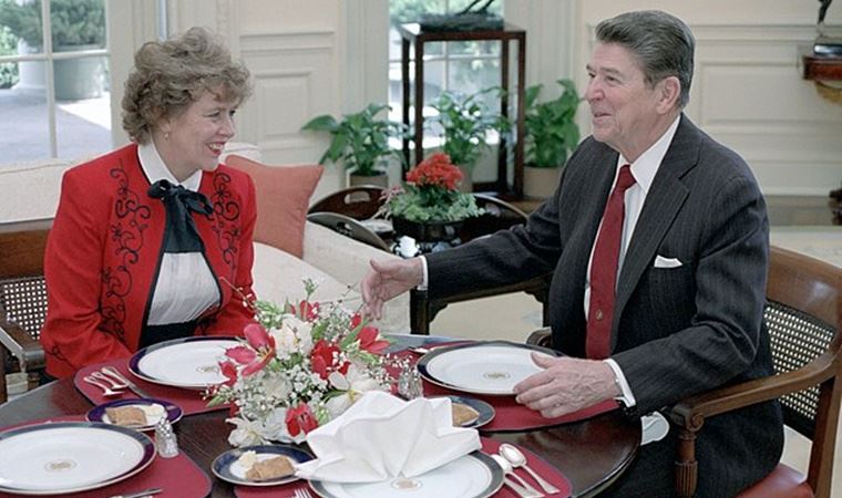 Eski ABD başkanı Reagan'ın danışmanı Putin'den vatandaşlık istedi