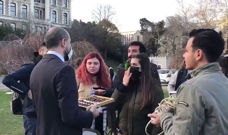 Melih Bulu, çikolatacı Volkan Gazioğlu'nu kendisine rektör danışmanı olarak atadı